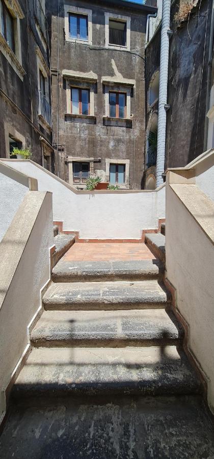 Sikeliafourrooms Catania Eksteriør bilde